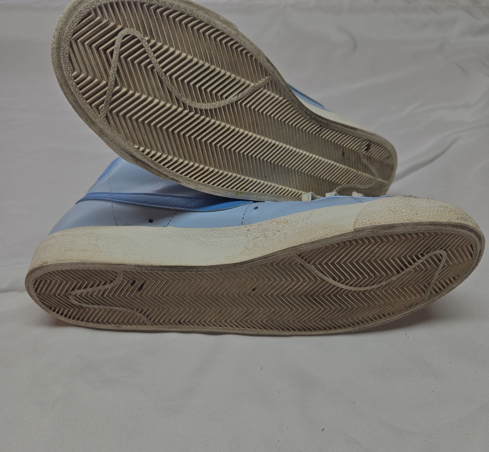 Nike Light Blue High-Top Sneakers with Dark Blue Swoosh - Picture 2 of 4